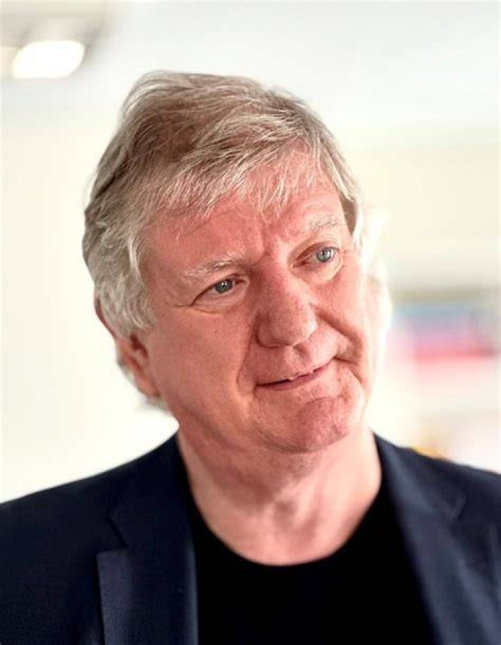 Meet Oliver Johnson's Oliver Johnson! His Bio, Age, Married, Height