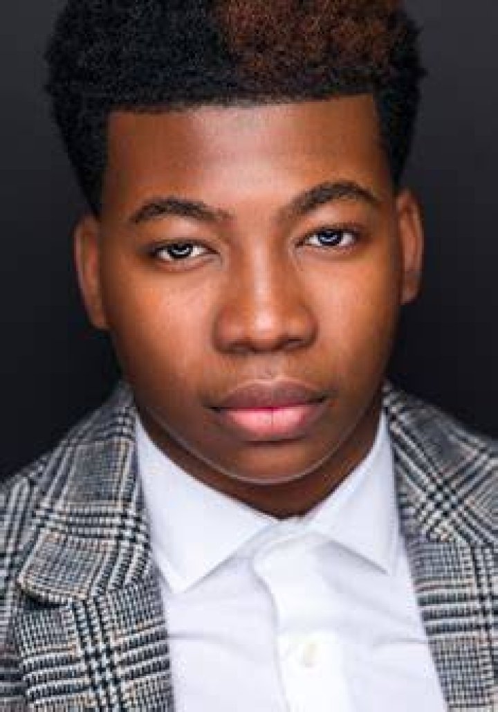 Mekai Curtis biografia