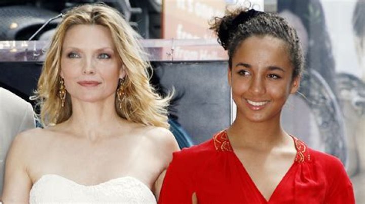 Michelle Pfeiffer Daughter Claudia Rose Ceremony ภาพสต็อก 110656445