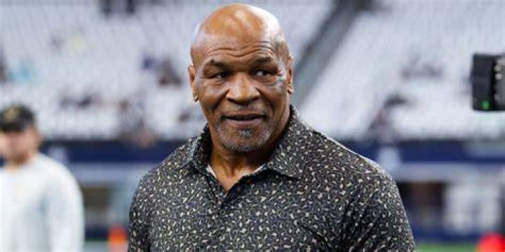 Mike Tyson anuncia lançamento de resort dedicado à maconha Pequenas