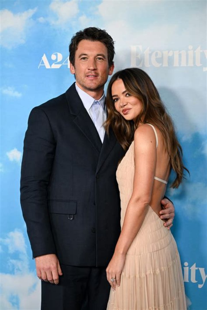 Miles Teller and Keleigh Sperry&rsquo;s Elegant Wedding in Maui Island