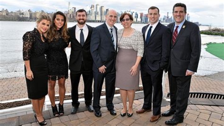 Murray family touched by Leonidas Foundation honor
