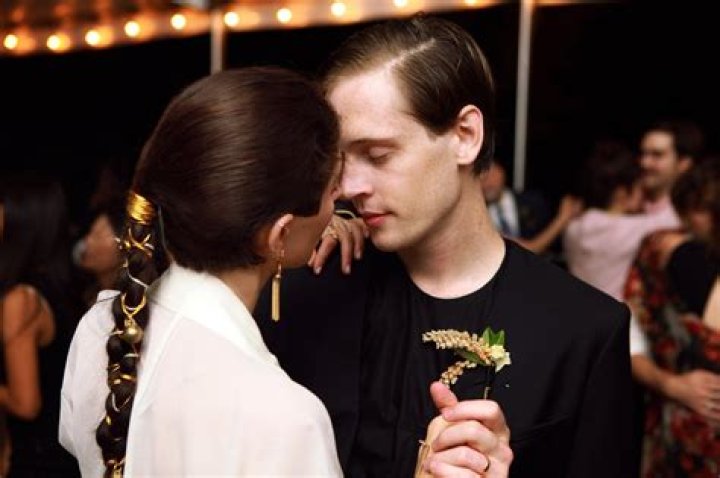 Musician Caroline Polachek and Ian Drennan&rsquo;s Garden Wedding Vogue