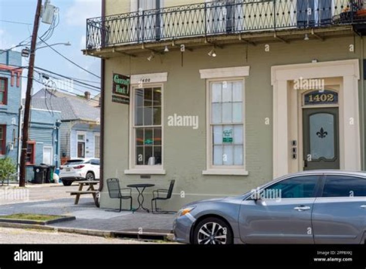New Orleans, Louisiana. Prytania Street. House exterior, House styles