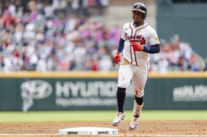 Ozzie Albies' contract extension with Atlanta Braves draws criticism