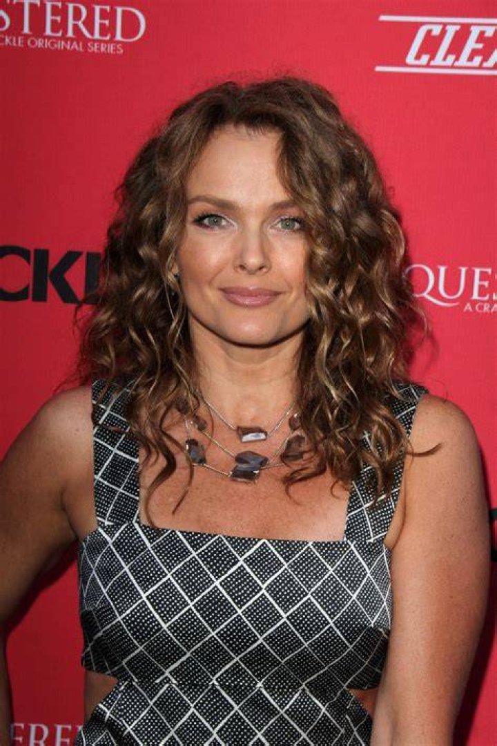 Picture of Dina Meyer