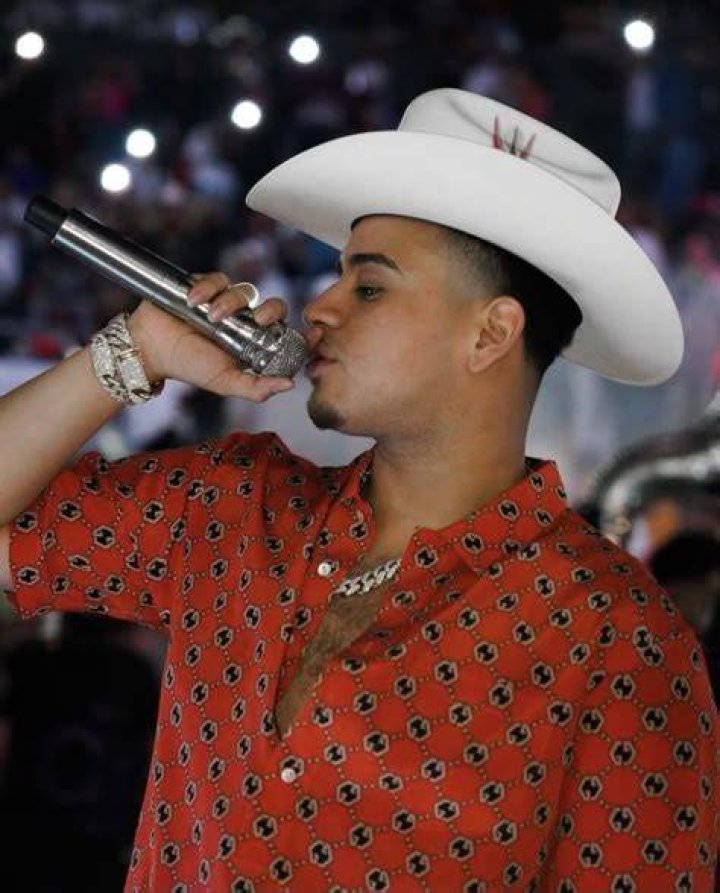 Pin de Cecilia en Jop Famosos divertidos, Banda y corridos, Musica
