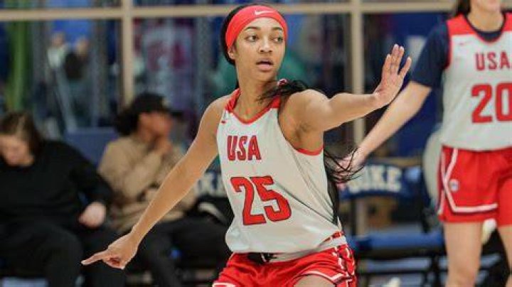 Prämie Aussterben unter reese basketball player Lächeln Atom Unvorhergesehene Umstände