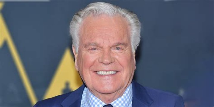 Robert Wagner Will Do Something 'Small' for His 90th Birthday