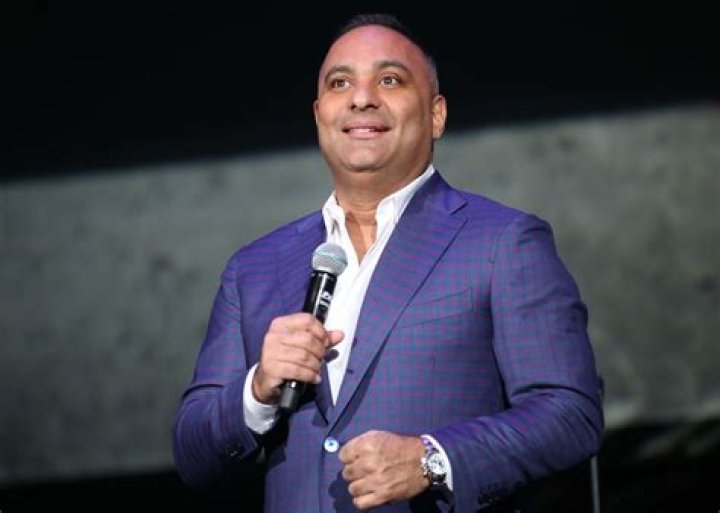 Russell Peters 2023 Fianc&eacute;e, net worth, tattoos, smoking & body facts
