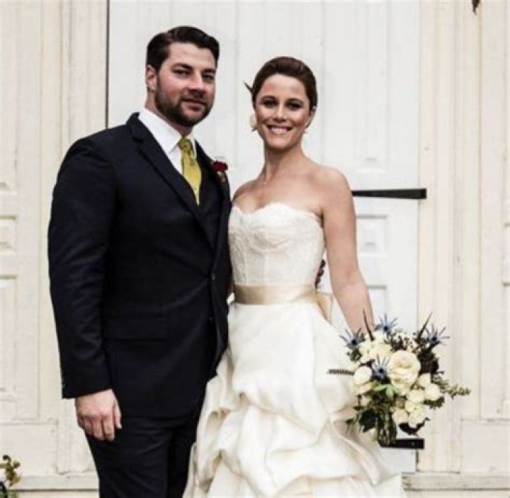 S. E. Cupp Wiki, Husband, Family, Salary, Net Worth