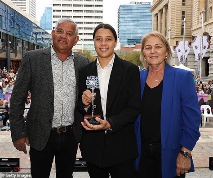 Sam Kerr family Parents Roger Kerr, Roxanne Kerr, brother Daniel Kerr, boyfriend Kristie Mewis