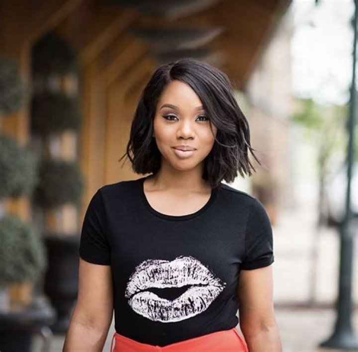 Sarah Jakes Roberts (IG sarahjakesroberts) 😍 Sarah jakes, Bob