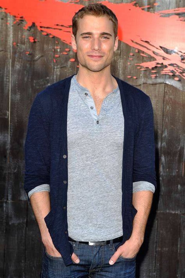 Sexy Dustin Milligan Pictures POPSUGAR Celebrity Photo 11