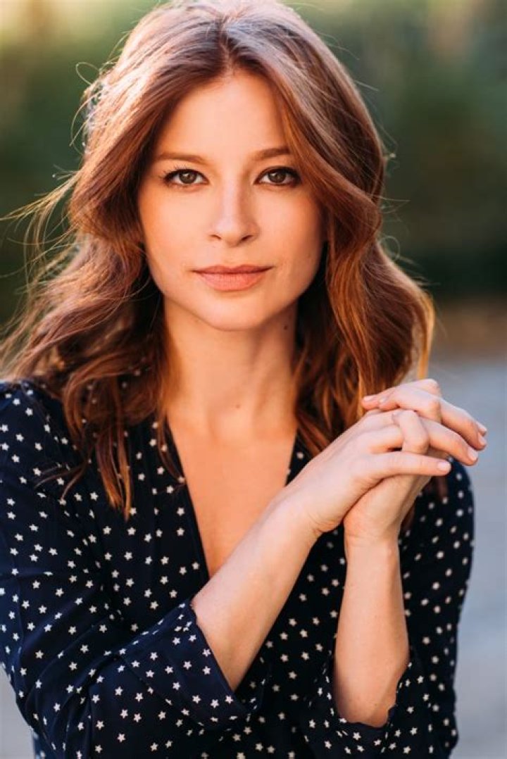 Stacey Farber Biography, Age, Height, Boyfriend mrDustBin
