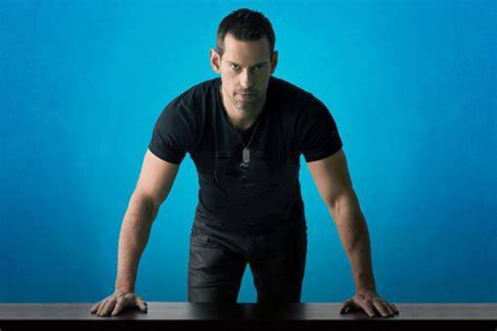 Tom Bilyeu Entrepreneur of the Year 2016 Secret Entourage