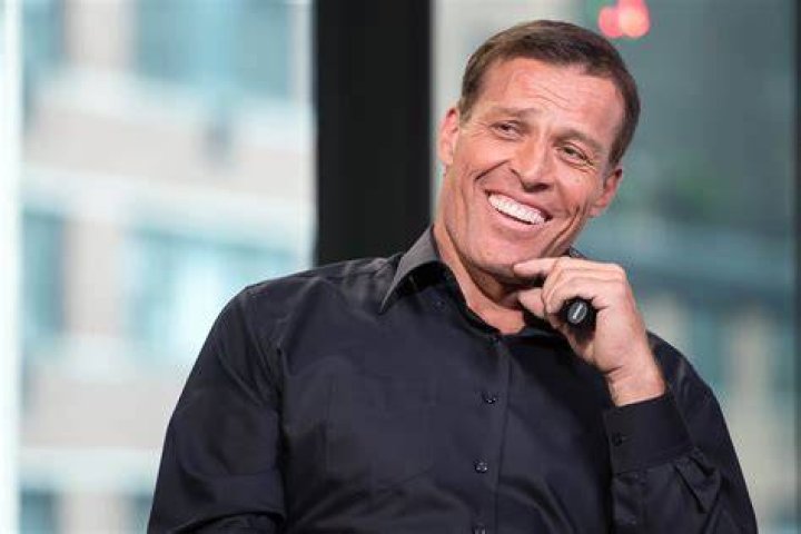 Tony Robbins 4 &epsilon;&nu;&delta;&iota;&alpha;&phi;έ&rho;&omicron;&nu;&tau;&alpha; facts &pi;&omicron;&upsilon; ί&sigma;&omega;&sigmaf; &delta;&epsilon;&nu; &gamma;&nu;&omega;&rho;ί&zeta;&epsilon;&tau;&epsilon; &gamma;&iota;&alpha; &tau;&omicron;&nu;