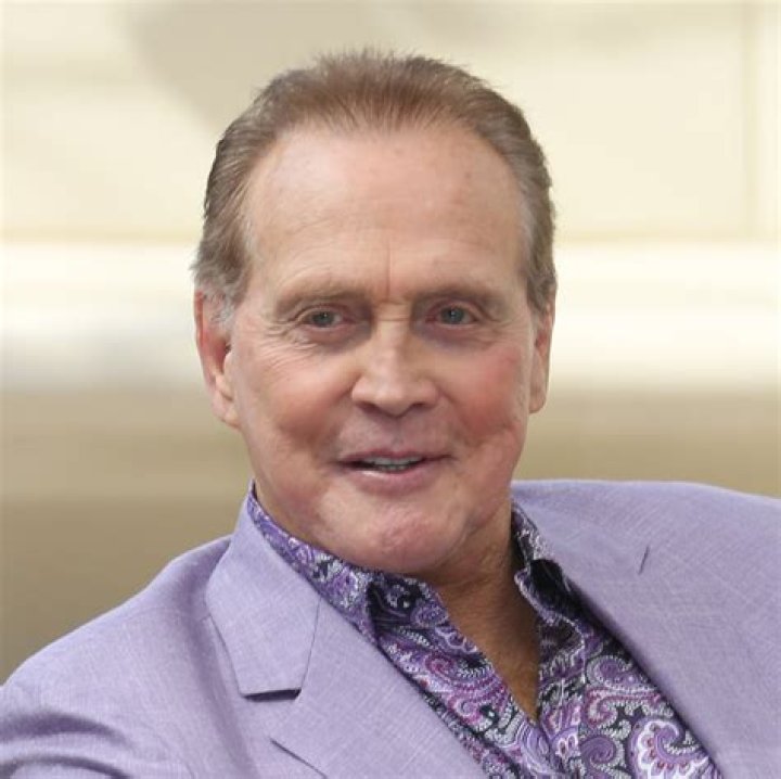 Top 87+ imagen lee majors wife Thptnganamst.edu.vn