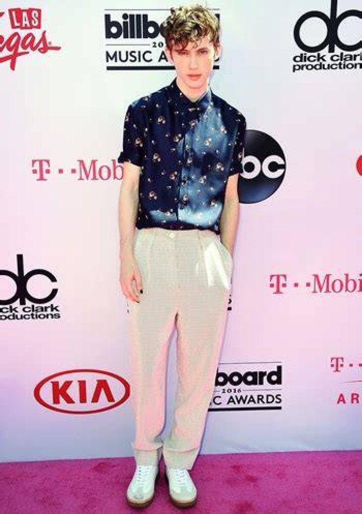 Troye Sivan Height How Tall Is The Former YouTube Star Who Now Works