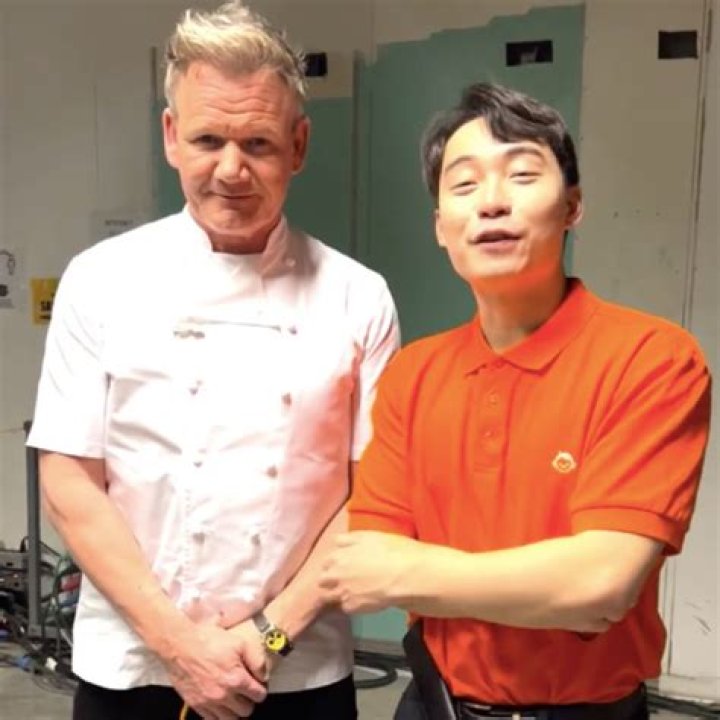 Uncle Roger Loves Gordon Ramsay&rsquo;s Egg Fried Rice, Chef's Comment Hints