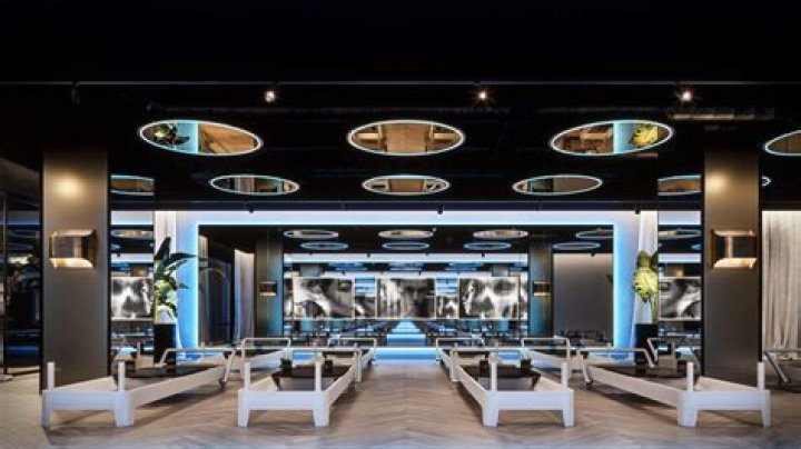 Unveil London's Exclusive Social Haven