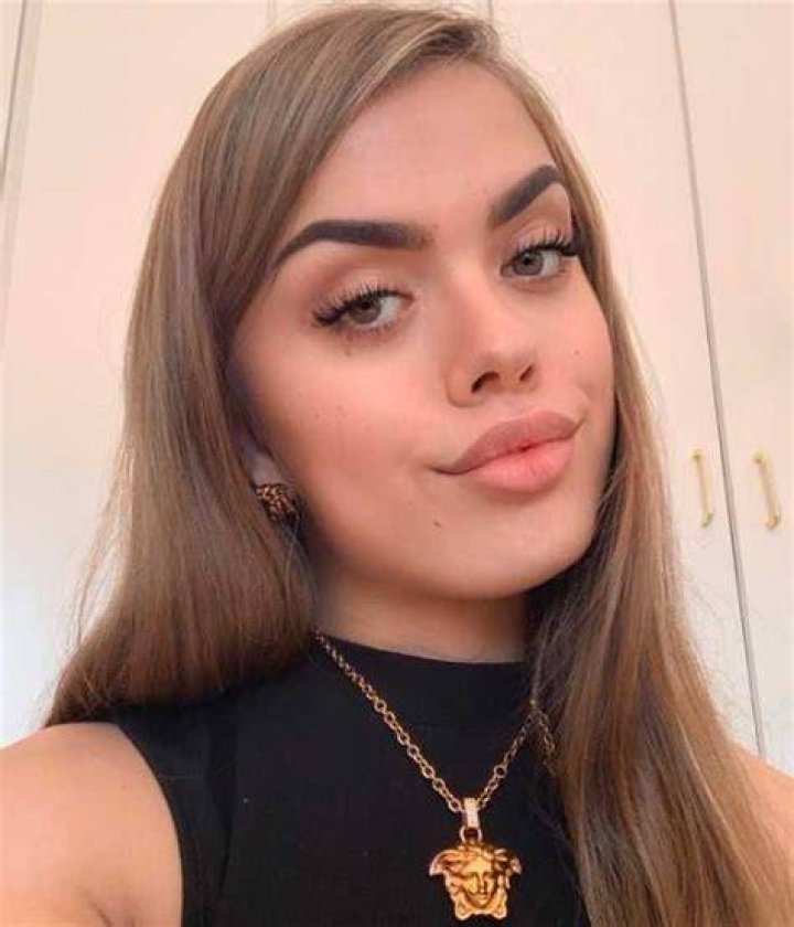 Valentina Midget Age, Wiki, Husband, Boyfriend, Family, Photos