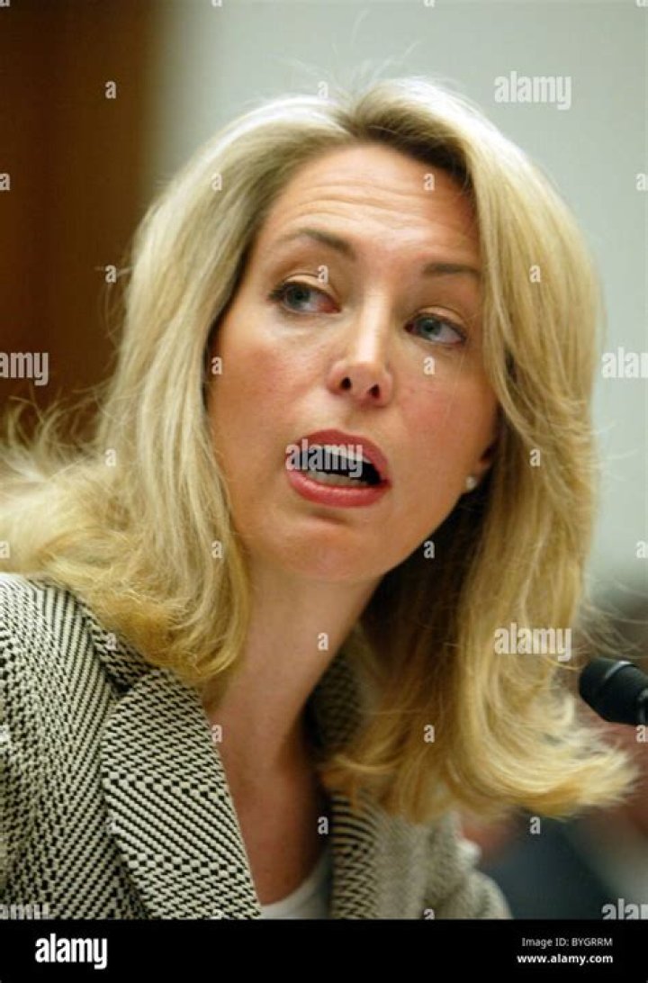 Valerie Plame, Outed C.I.A. Agent, Will Run for Congress in New Mexico
