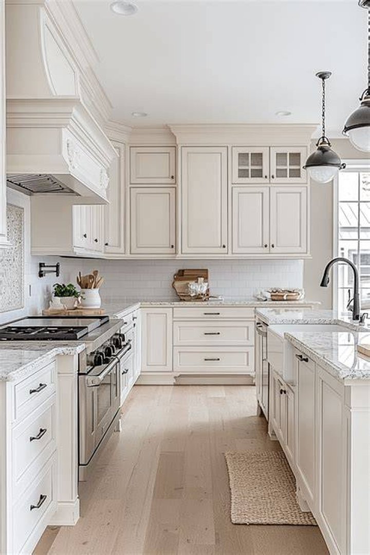 White without antique finish....Can lights...no hanging lights