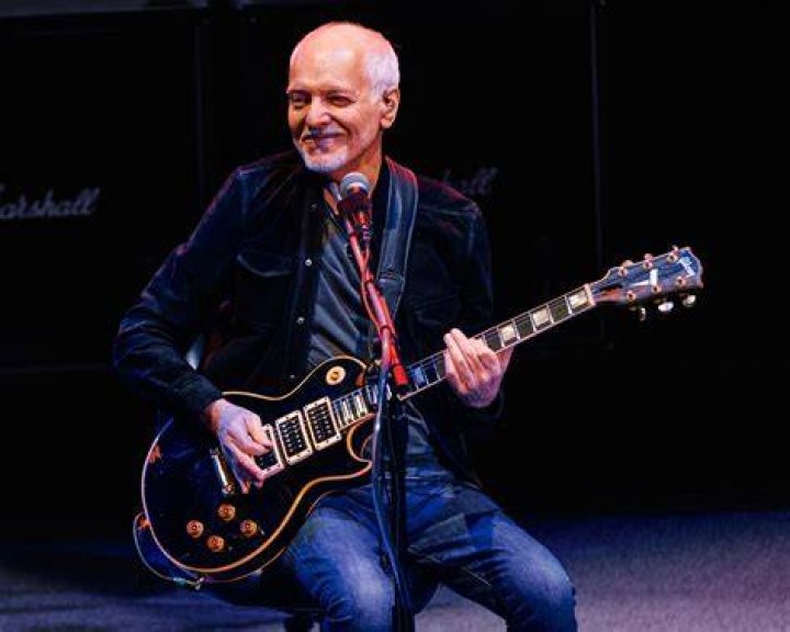 whitesugar90 &ldquo; Peter Frampton and his girlfriend (later his wife) Mary Lovett, UK, 29th