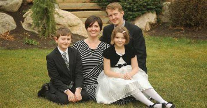 Who Is Ken Jennings Wife, Mindy Jennings?