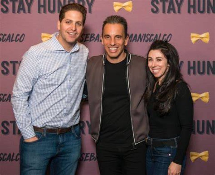 Who is Peter Schrager Wife? Bio, Net Worth, Age